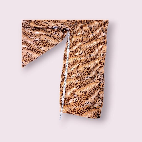 Cacique Women's Size 4X (26/28) LeopardPrint Satin Pajama Set - Picture 8 of 9